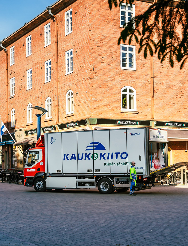 Kappaletavara liikkuu Taipaleen avulla.